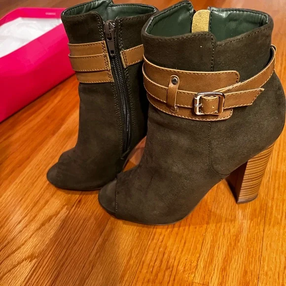 Just fab olive green booties - Picture 4 of 4